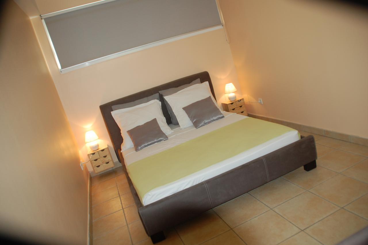 Appartement Meublé de Tourisme Saint Pierre Esterno foto